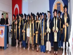 Mut MYO'da Mezuniyet t�reni