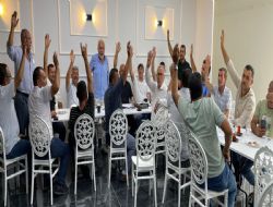 Mut Muhtarlar derne�i yeni y�netimi